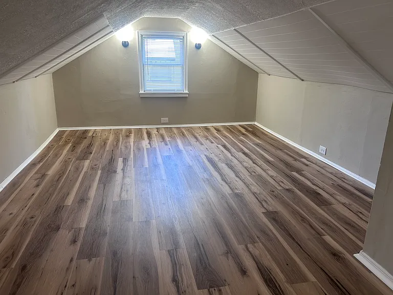 5305 Charloe St — Photo 16