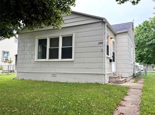 2919 E Walnut St, Des Moines, IA 50317
