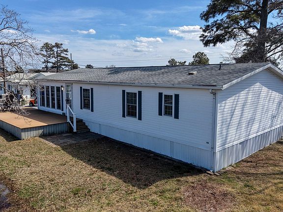 5th image of 35664 Bayview Dr