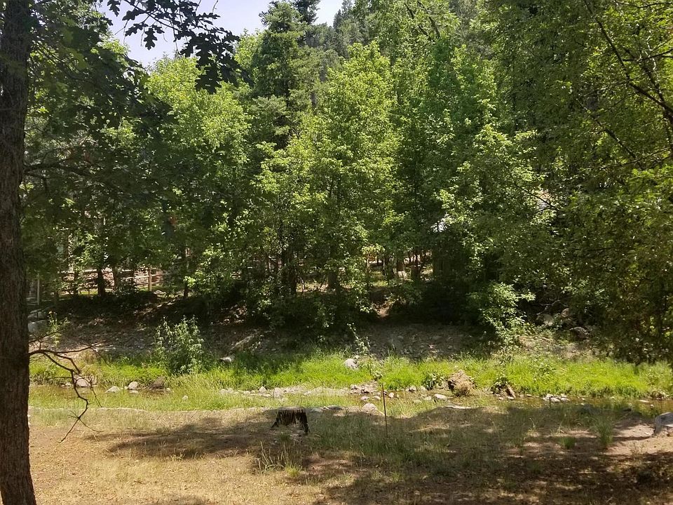 2nd image of 121 Loop Dr