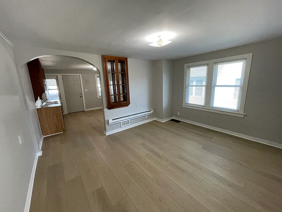 1322 S 24th St