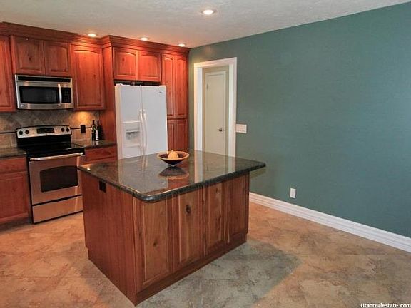 4th image of 5390 S Ferncrest Cir