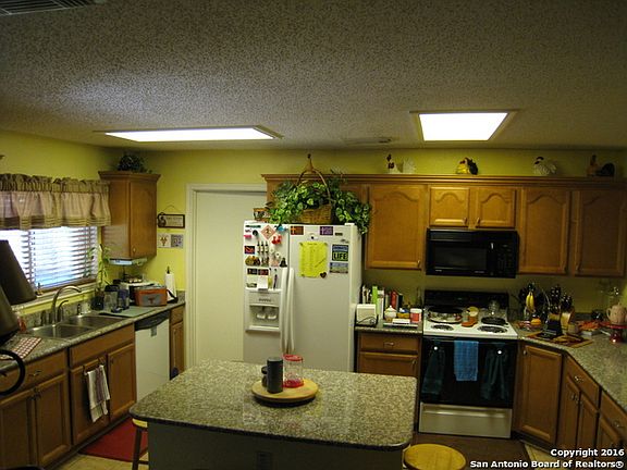 5th image of 2114 Cougar Pass Dr