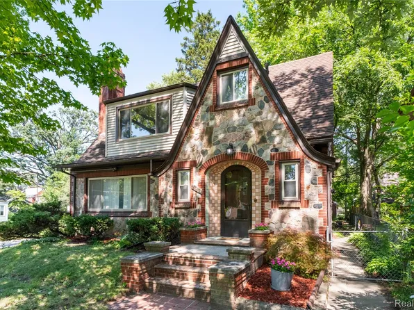 16614 Edinborough Rd, Detroit, MI 48219
