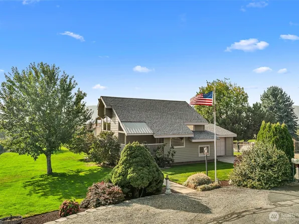 2938 Airway Street SE, East Wenatchee, WA 98802