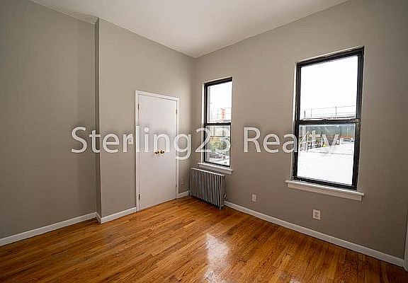 3rd image of 23-35 31st St #2F