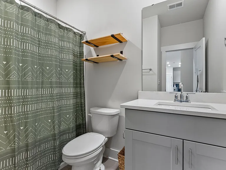 304 Garrison Grove Dr — Photo 32
