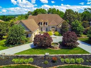 2000 Still Water Ln, Knoxville, TN 37922