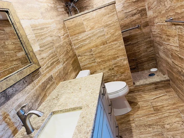 4900 Brittany Dr S #413 — Photo 9