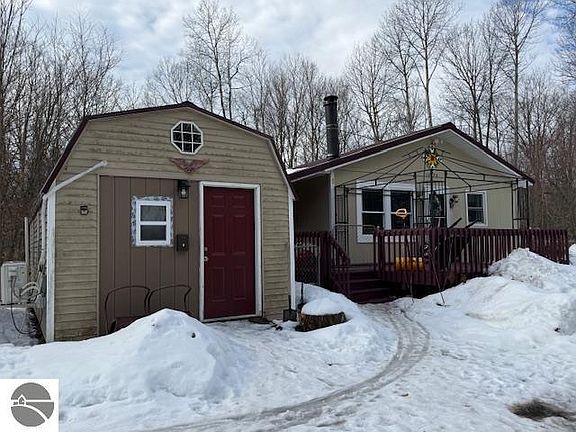 3rd image of 18575 Royena Dr