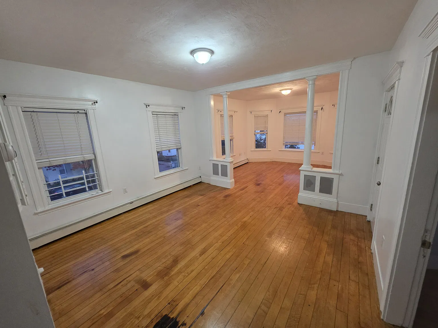 3 bed, 1334 sqft, $2,300 — Photo 1