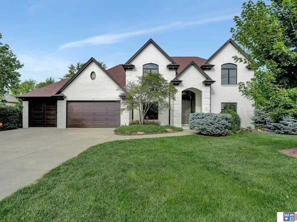 5525 S 96th Pl, Lincoln, NE 68526