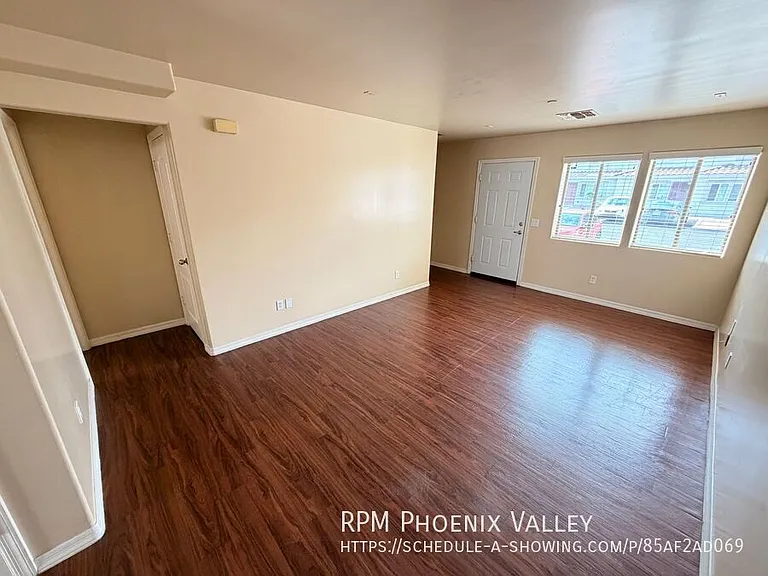 Bell Villas Apartments — Photo 22