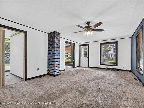 3rd image of 450 Minerva St