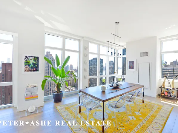 305 East 51st Street image 11 of 25