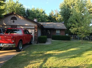 2201 N Village Dr, Saint Charles, MO