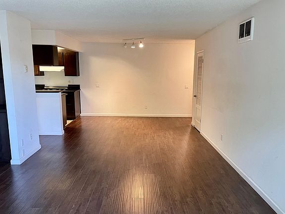 2nd image of 7777 Hollywood Blvd APT 210