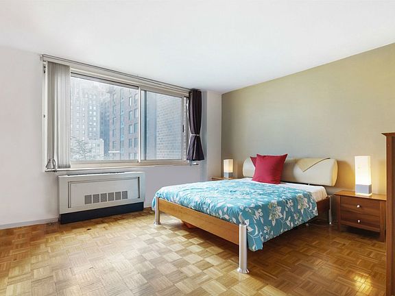 4th image of 250 S End Ave APT 7G