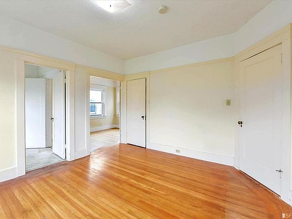 2nd image of 520 Miramar Ave
