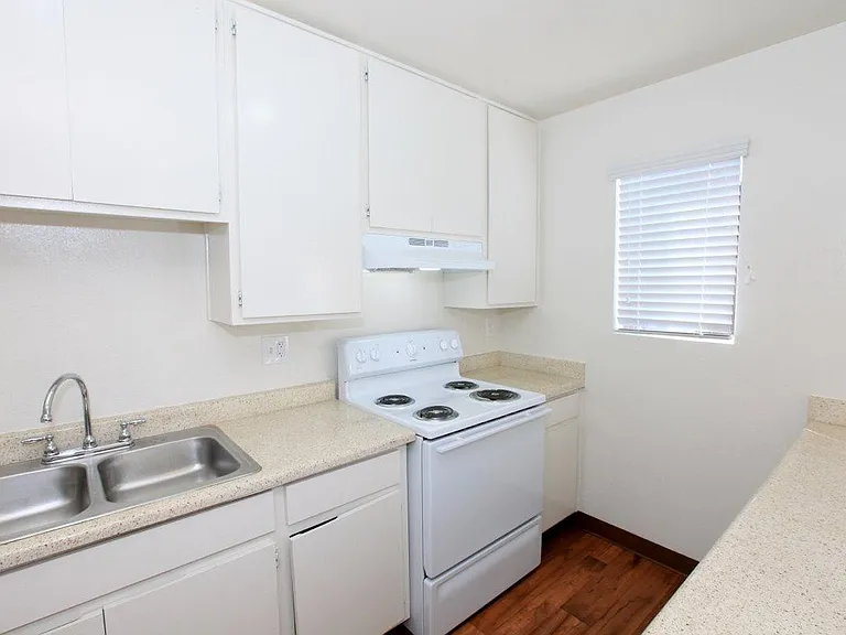 Anza Oaks Apartments — Photo 45