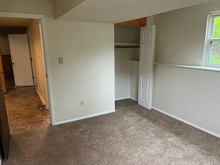 8734 Crestpointe Dr — Photo 20