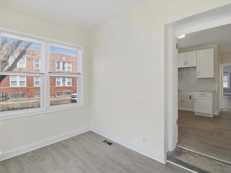 7700 S Saint Lawrence Ave #1 — Photo 1