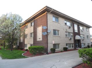 4431 Prescott Ave APT 2D, Lyons, IL