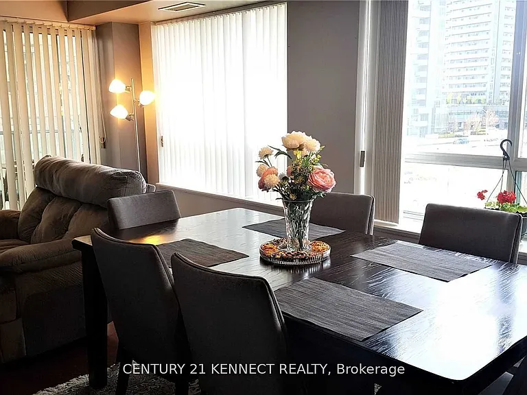 23 Oneida Cres #411 — Photo 23