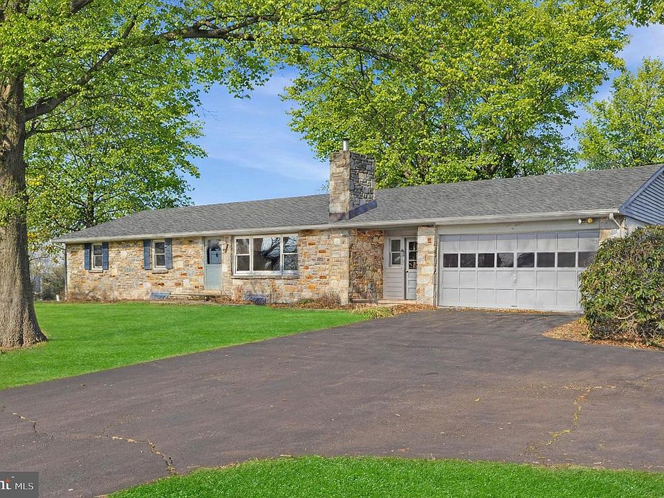 1st image of 1792 Schwenksville Rd