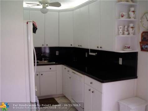 4th image of 1100 Westbury #1100-H