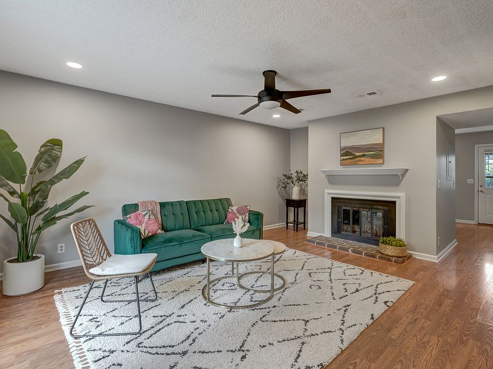 1st image of 5732 Stone Brook Dr