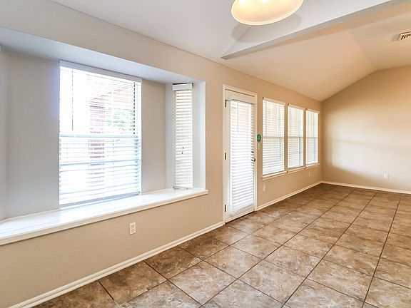 5th image of 1429 Glen Ellen Cir