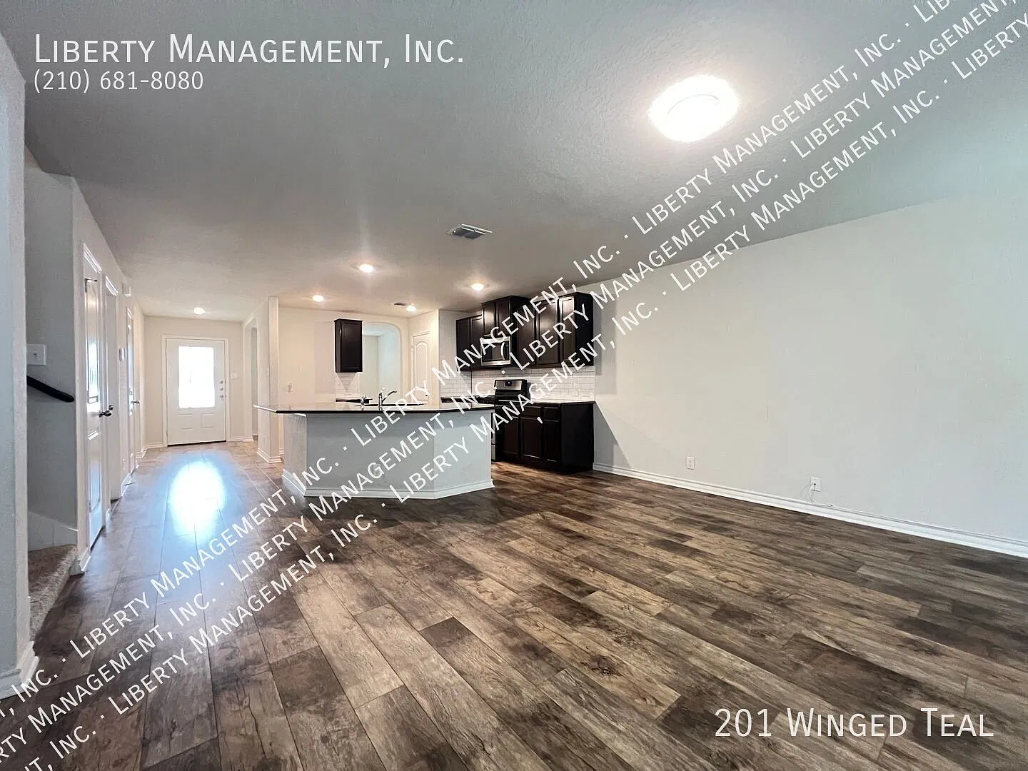 Beautiful 5 bedroom, 3.5 bath home located in Redbird Ranch — Photo 4