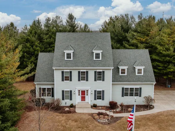 28430 Coyote CIRCLE, Burlington, WI 53105