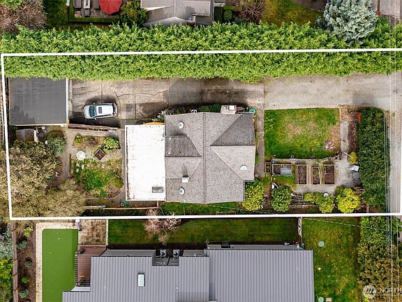 3rd image of 521 98th Ave NE