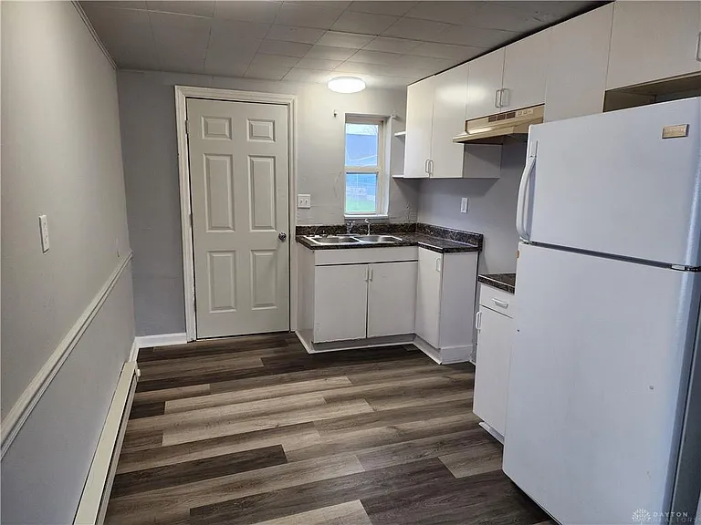 860 Washington Ave — Photo 2