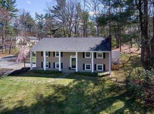 26 Pioneer Rd, Hingham, MA 02043