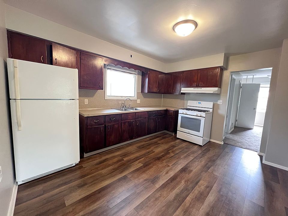 1st image of 1800 Coit Ave NE