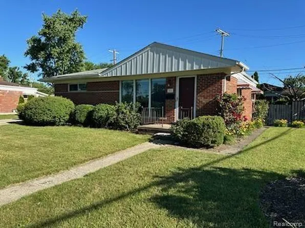 1008 Broadacre Ave, Clawson, MI 48017