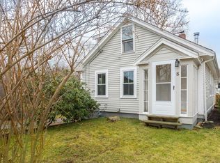 8 S Pleasant St, Merrimac, MA 01860