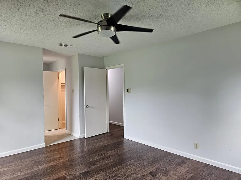 3403 Graybuck Rd — Photo 2
