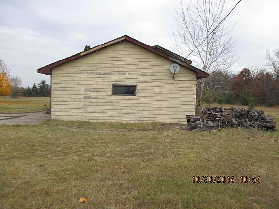 3rd image of 25855 Rum River Dr NW