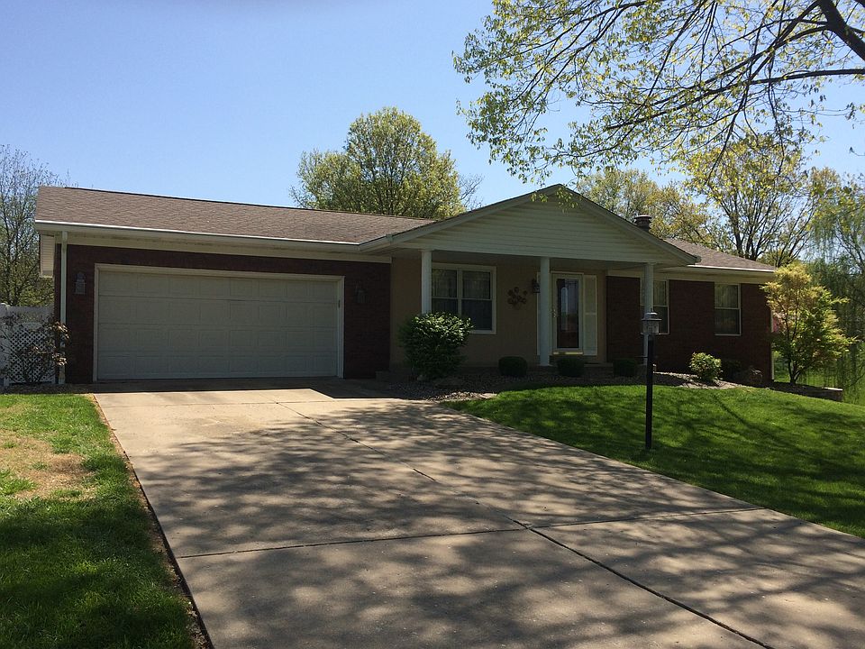 1st image of 121 Mark Trail Dr