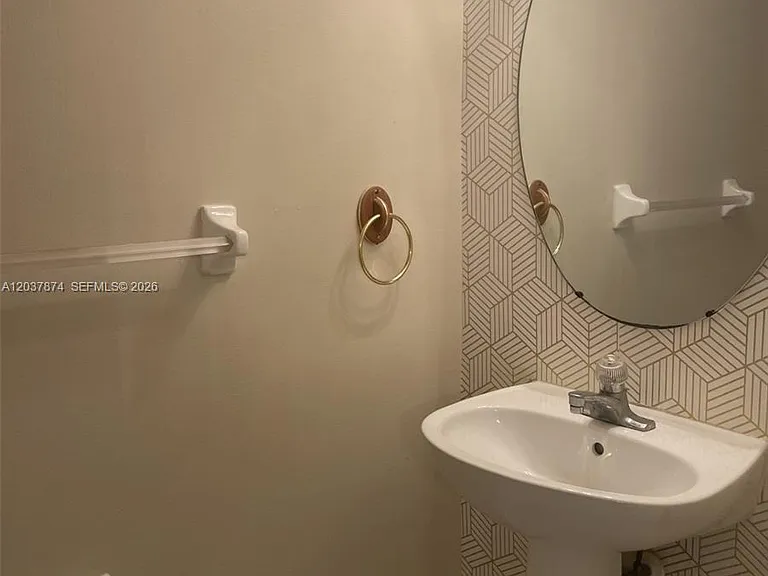 145 SW 96th Ter #145 — Photo 16
