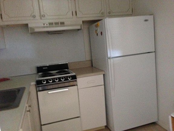 2nd image of 129 Hastings E #H-1290