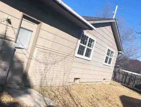 3rd image of 1646 N Main St