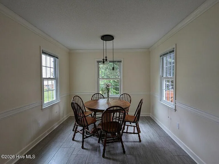 296 Ashbrook Dr — Photo 7