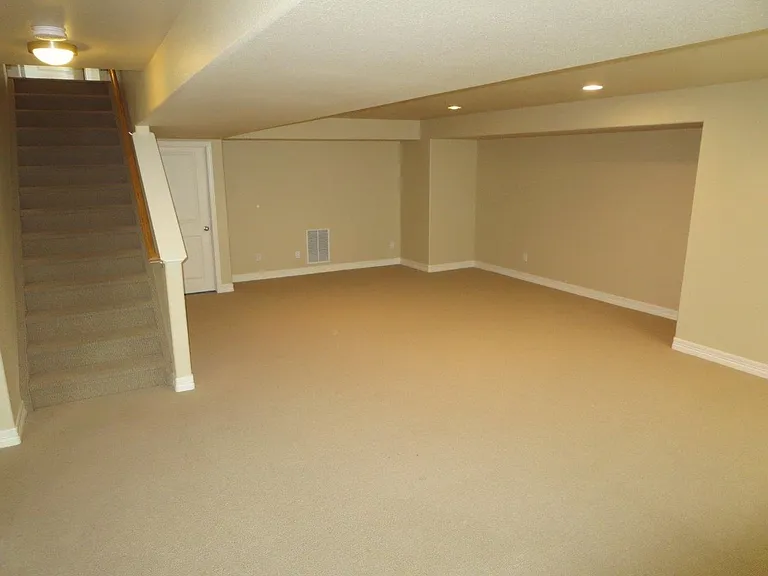 5079 Farris Creek Ct — Photo 38