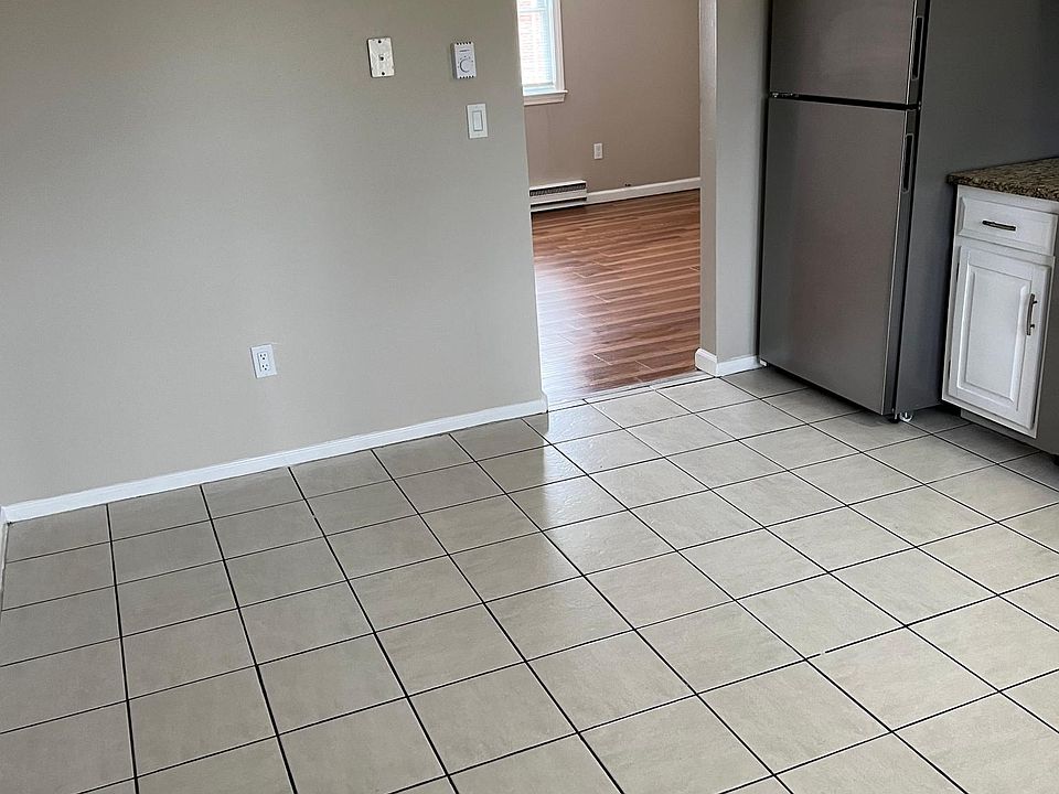 158 S Washington St 5/6, Plainville, CT 06062 Zillow