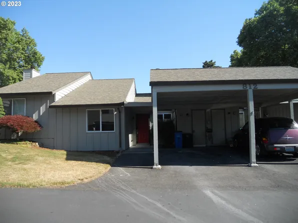 812 NW 132nd St APT D, Vancouver, WA 98685